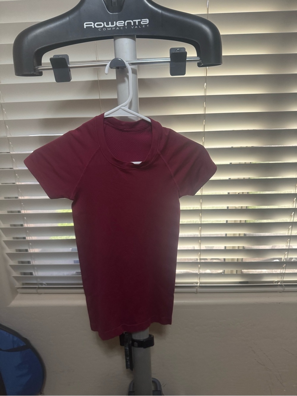 Lululemon Swiftly Tech Short Sleeve Shirt Burgundy Womenโs XS